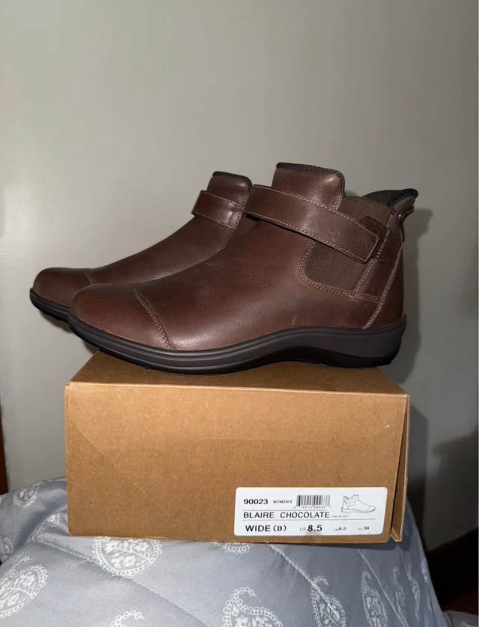 OrthoFeet Boots Size 8.5