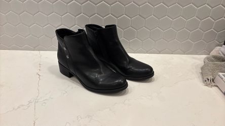 Women’s Ankle High Black Boots - Size 8.5