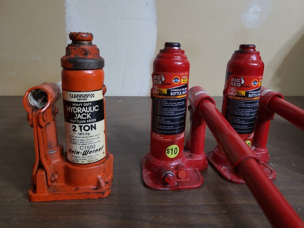 (1) 2 Ton Hydraulic Bottle Jack Your Choice