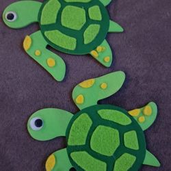 2 Wood Craft Turtles 