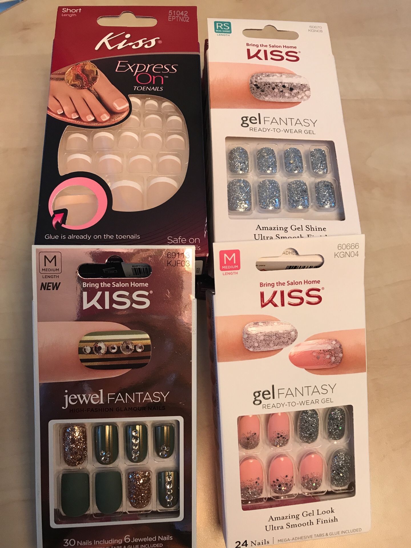 KISS express ON Toenails and Gel Fantasy NAILS
