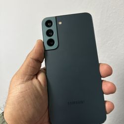 SAMSUNG S22+ UNLOCKED/LIBERADO