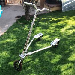 Trikke 8 bike