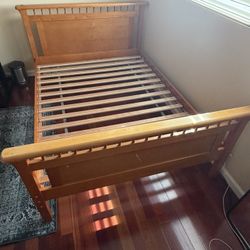 Full Size Wood Bedframe