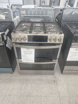 $2804 GE Profile double gas range with true convection