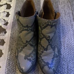 Ladies Boots, Lucky Brand, Size 8.5