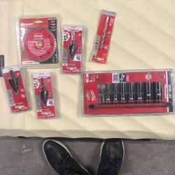 Millwakee Drill Bits Sockets And Blade 