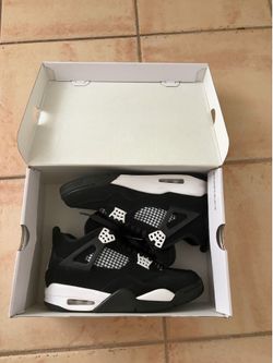 White thunder Jordan 4