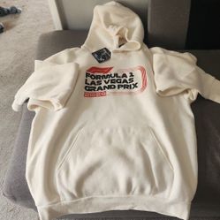Formula 1 XL Vanilla Color Hoodie Sweater