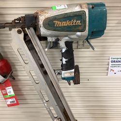 Makita Nailer 