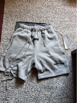 Dark oatmeal essential short