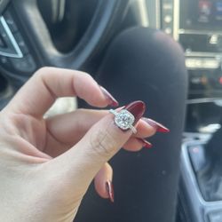 1 Carat Diamond Engagement Ring