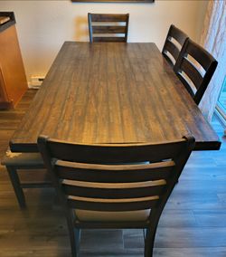 Yard Sale 8/2 10 AM to 1PM - Furniture, Garden Tools, Household Decorations