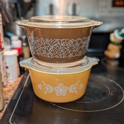 Pyrex Set Of Two 1 Qt Casserole Dish With Lid