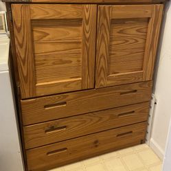 This End Up Wood Dresser Chest 3 Drawers