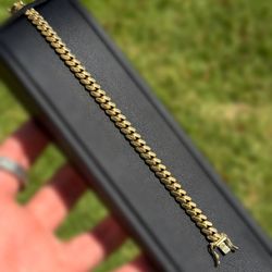 Jewelry 14k solid yellow Gold Miami Cuban bracelet 6.75” 18.9grams 5.90mm