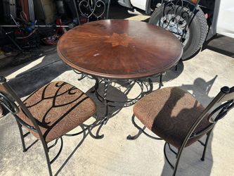 Round Rustic Table With Chairs
