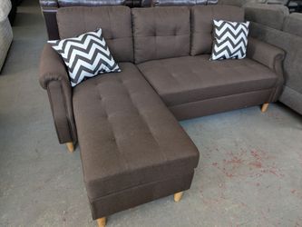 Small Brown Sectional W/2x Accent pillows