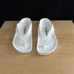 Birkenstock Sandals Size M-6 W-8