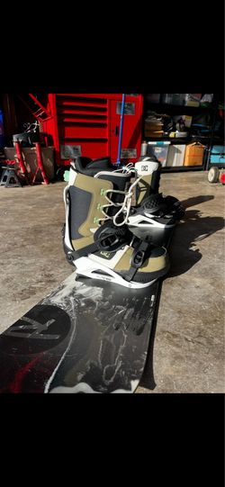 Snowboarding set