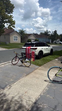GARAGE SALE EVERY SUNDAY