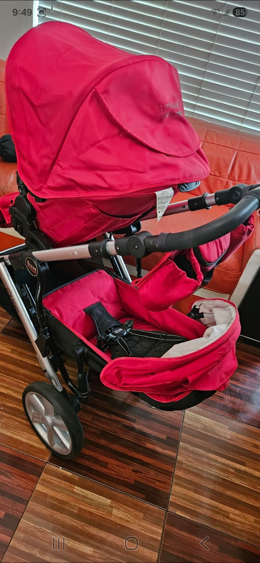 what does the uppababy vista come with Stroller V3 – UPPAbaby Benelux Two Football Helmets Collide Color:Black Sucker it offers a smooth size-tsr70mf-70-medium