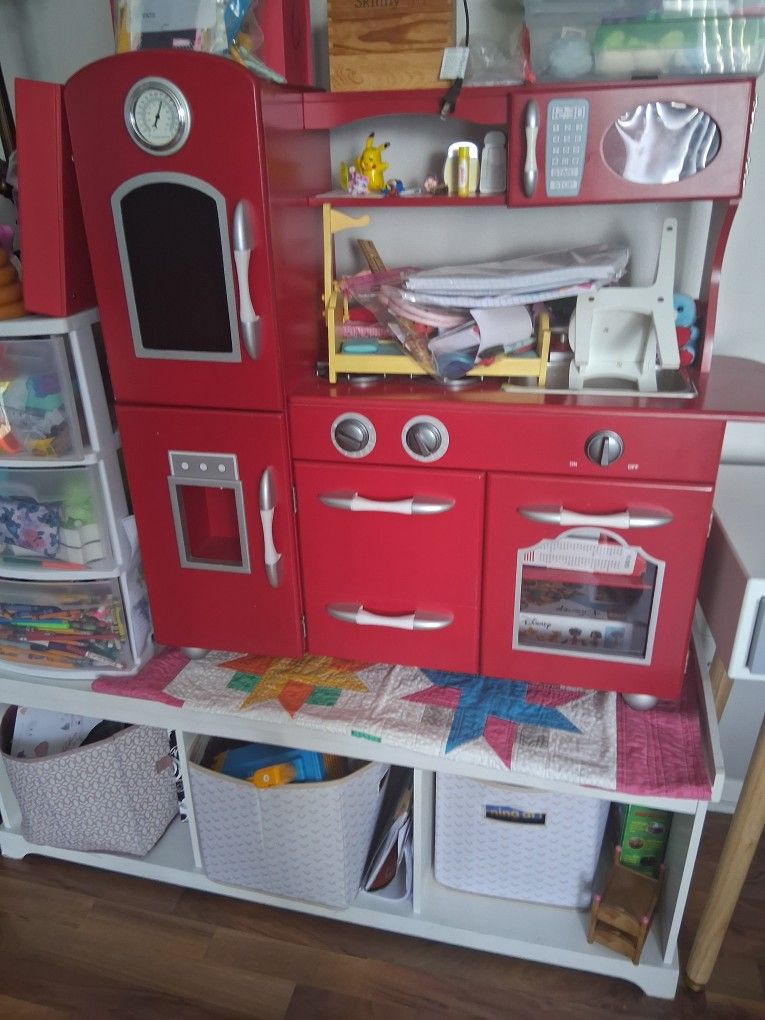 Toy Kitchen