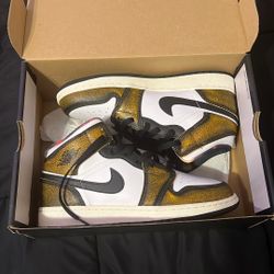 Air Jordan 1 Mid SE GS - Wear Away