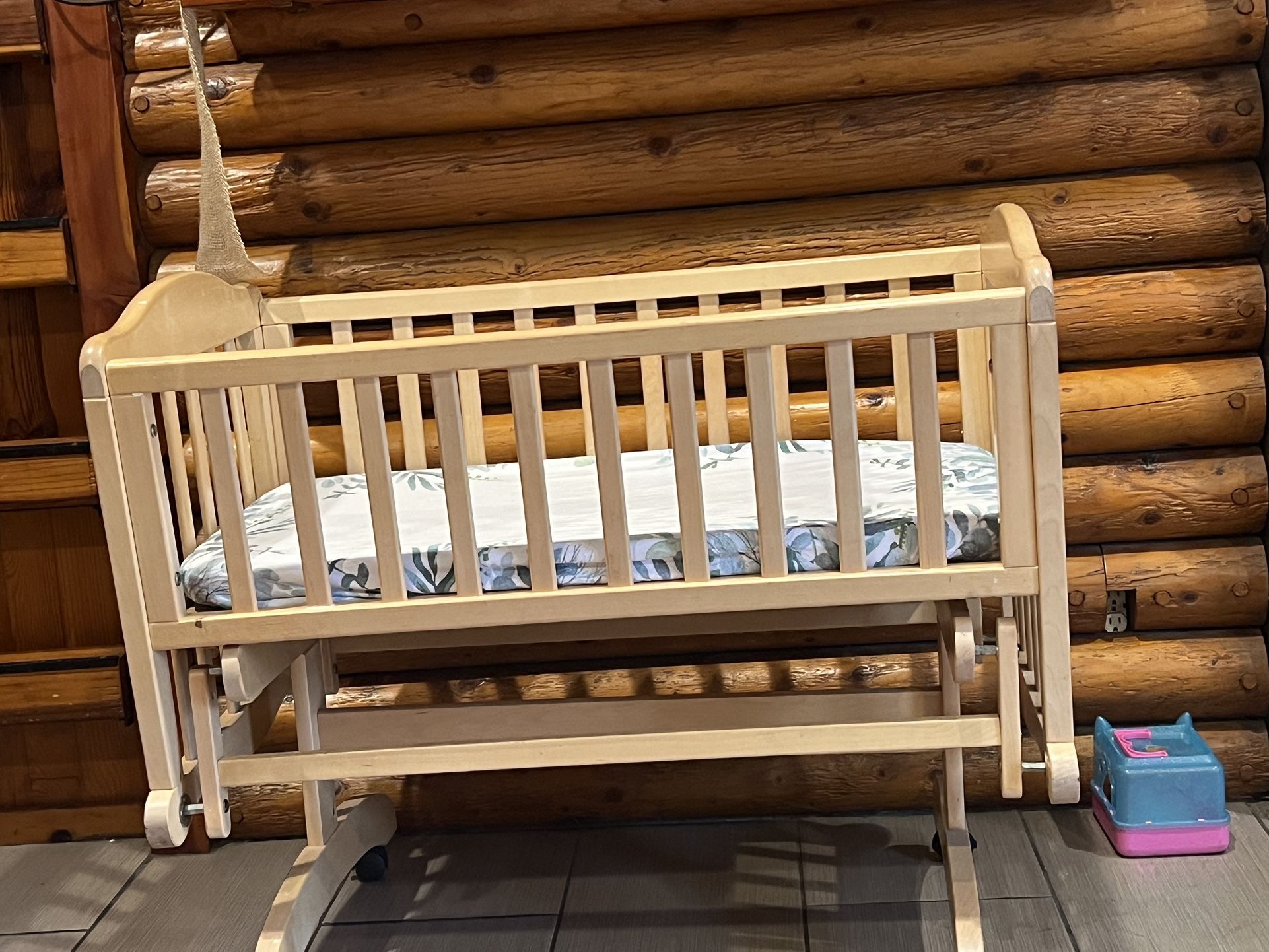 Bassinet/Crib