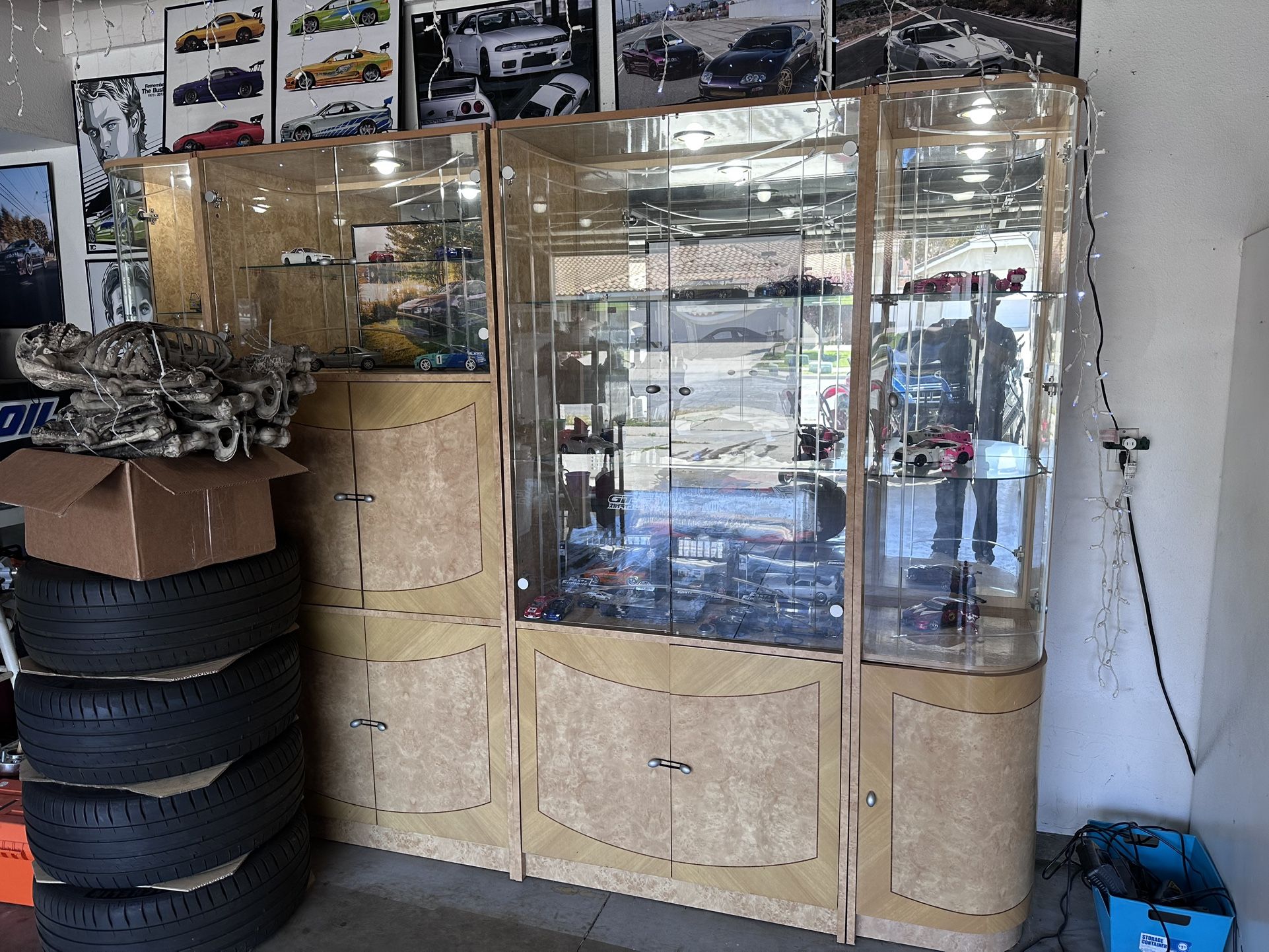 Display Cabinet With Lights