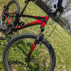 Giant Revel 2 Mountain Bike