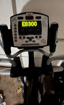 SportsArt  FITNESS  E8300  COMMERCIAL ELLIPTICAL