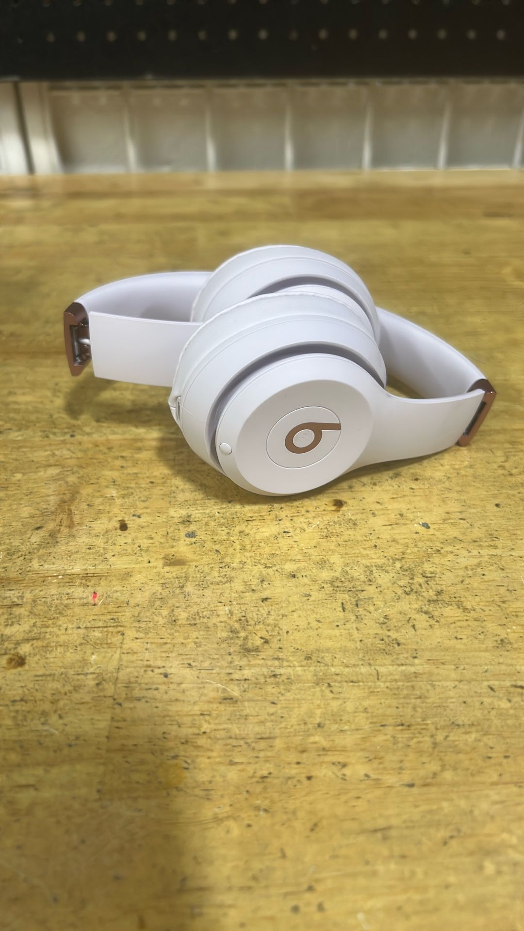 Beats Solo 4 - Pink