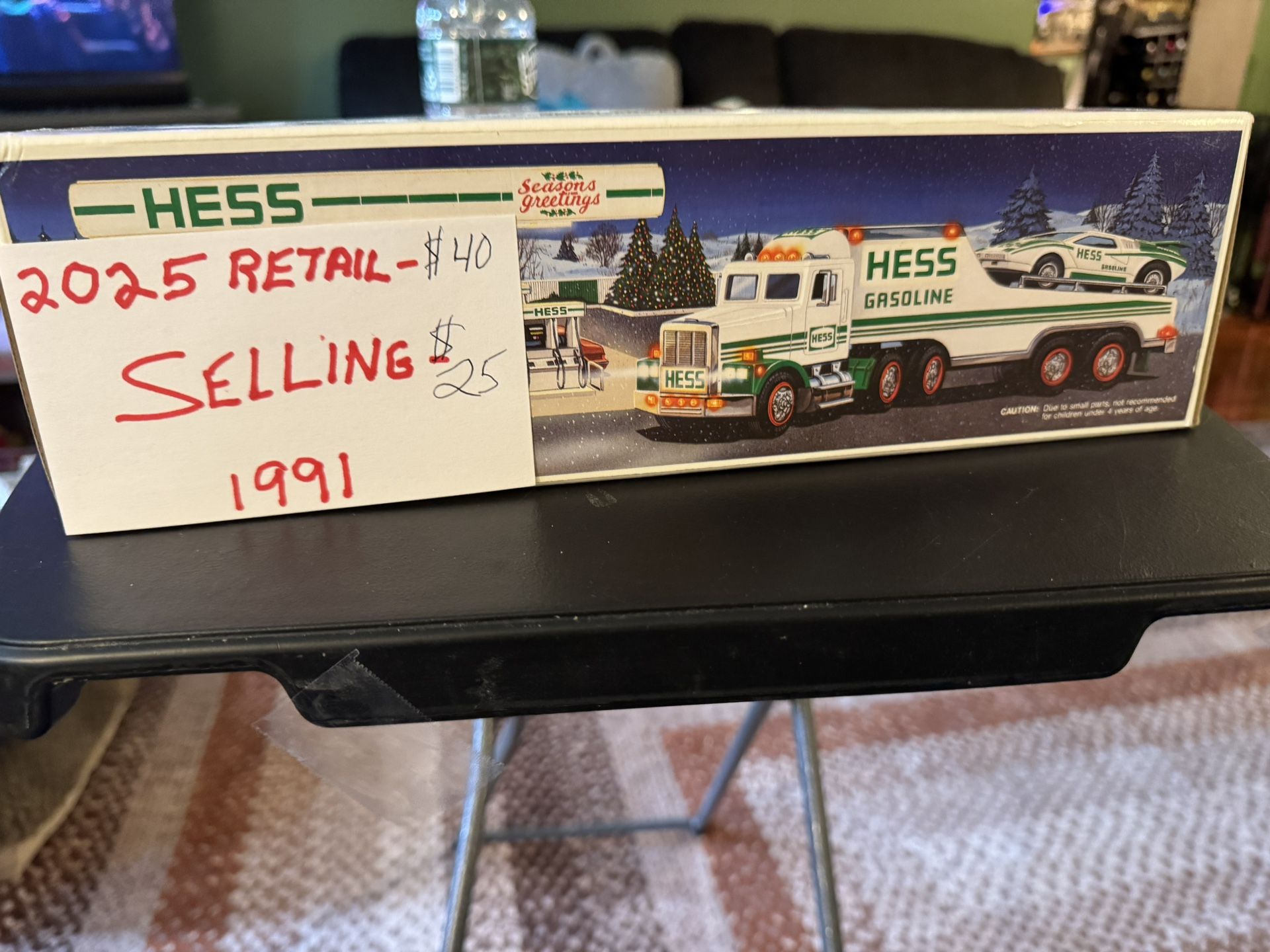 HESS TRUCK. 1991. NIB. -Toy-