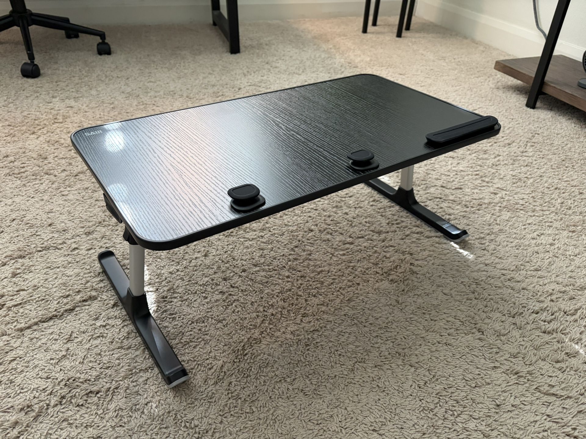 Laptop desk for bed / couch