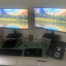 2 Desktop Computer Screen W/ Free Keyboard 