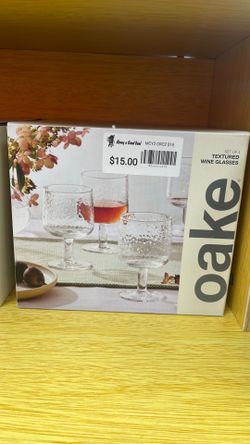 Oake 4-Piece Textured Wine Glasses