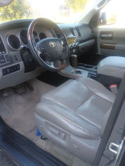 2010 Toyota Sequoia