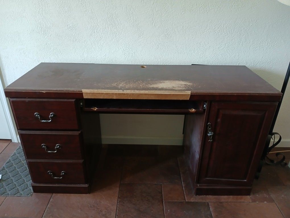 Computer Desk