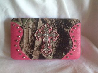 Camo wallet