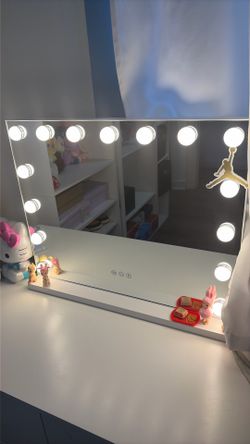Vanity mirror