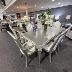 7 PC DINING TABLE CLEARANCE 