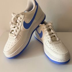 Nike Air Force 1 '07 Next Nature sneakers in the "Sail/Royal Pulse"  Size: 6.5