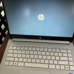 HP Windows 11 Laptop model 14-cf2733wm