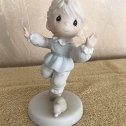 PRECIOUS MOMENTS Girl Figurine