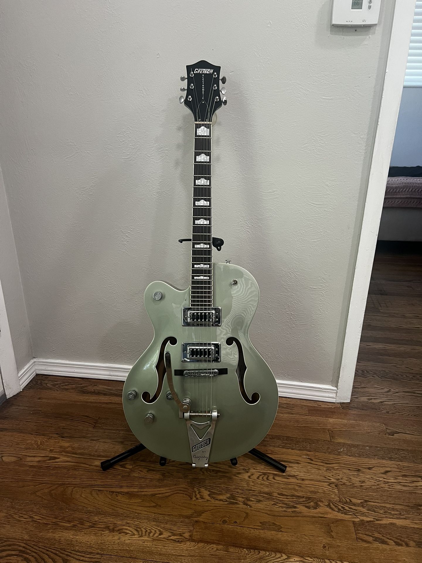 Left Handed Gretsch Guitar