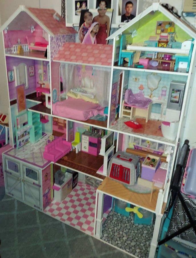 Barbie House