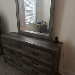Full Set Of Dresser