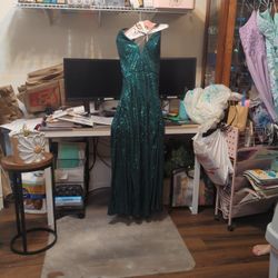 A Dark Green Sequins Back Corset Dress Size 16 Plus Slit In The Left Leg 