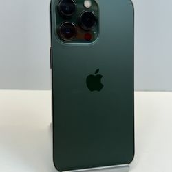 Apple iPhone 13 PRO 128gb. ( Fully Unlocked )